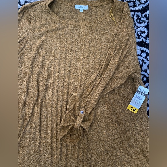 Mustard Yellow Long Sleeve Top size 2X - Picture 3 of 3